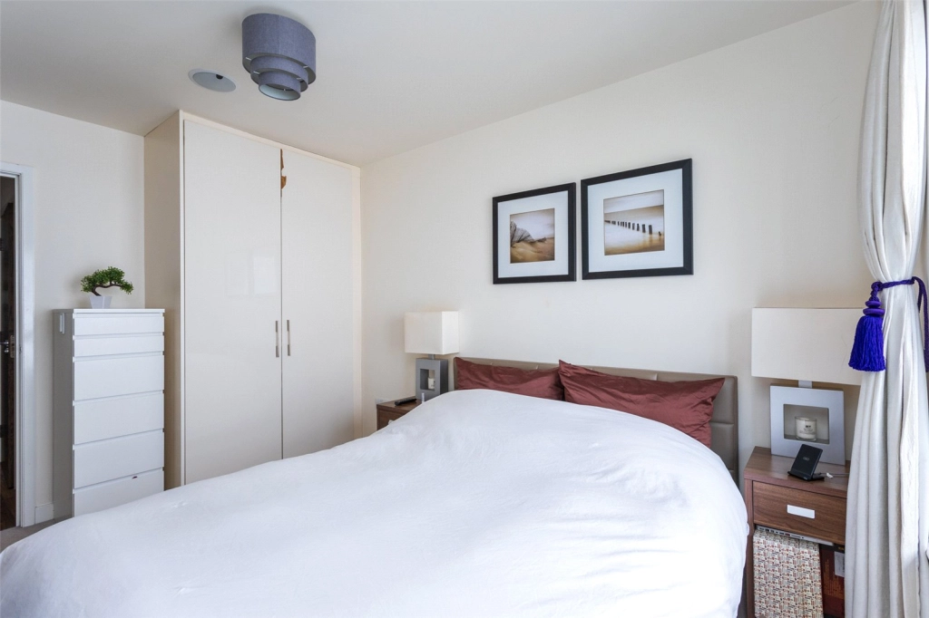 1 bedroom apartments/flats for sale in East Drive, Colindale - NW9 view 7