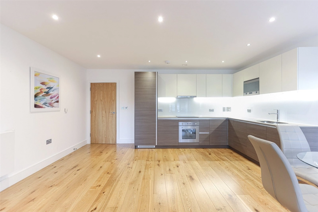 2 bedrooms apartments/flats for sale in Silverworks Close, Colindale - NW9 view 2