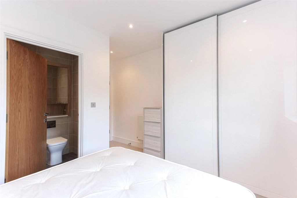 2 bedrooms apartments/flats for sale in Silverworks Close, Colindale - NW9 view 21