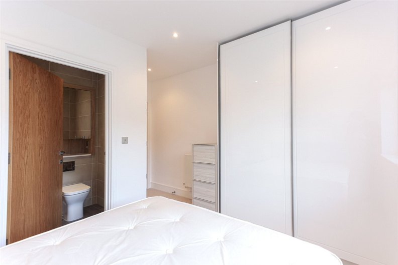 2 bedrooms apartments/flats to sale in Silverworks Close, Colindale-image 18
