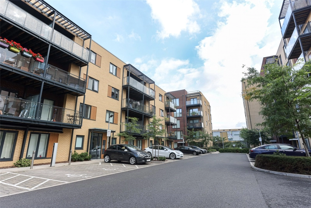 2 bedrooms apartments/flats for sale in Silverworks Close, Colindale - NW9 view 13