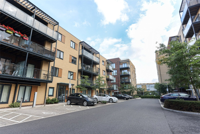 2 bedrooms apartments/flats to sale in Silverworks Close, Colindale-image 13