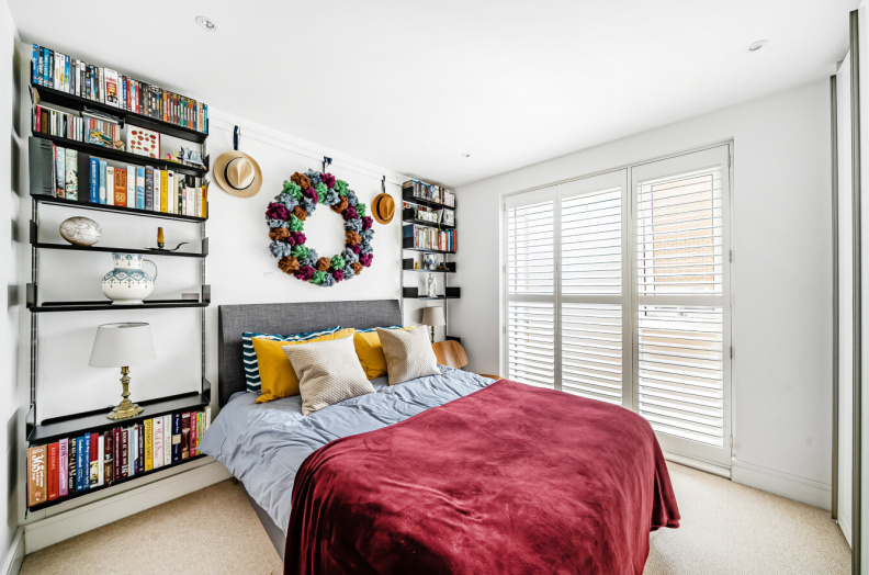 2 bedrooms apartments/flats to sale in Grove Park, Colindale-image 7