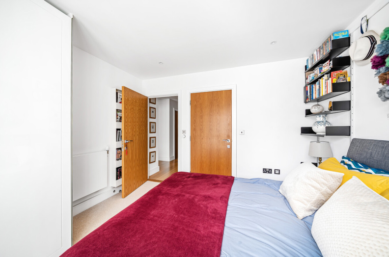 2 bedrooms apartments/flats to sale in Grove Park, Colindale-image 14