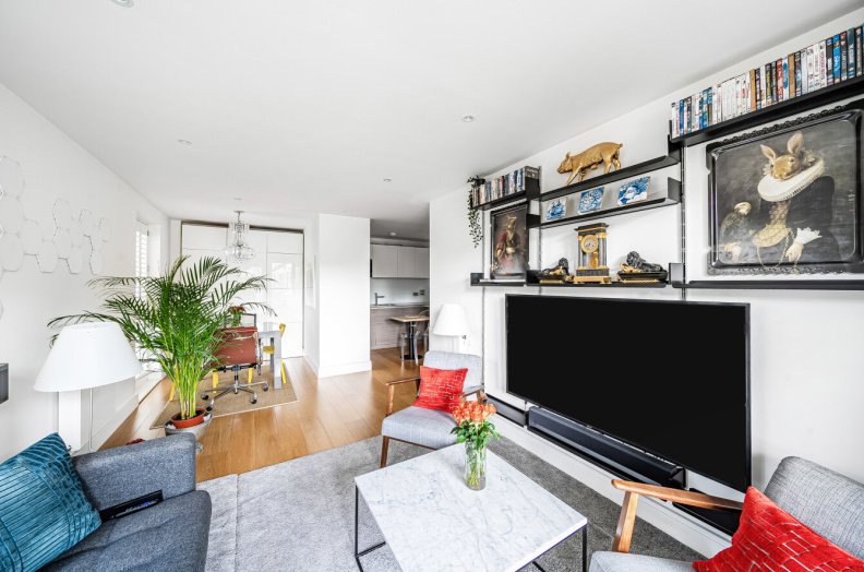 2 bedrooms apartments/flats to sale in Grove Park, Colindale-image 11