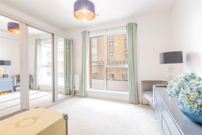 2 bedroom flat for Sale in Perryfield Way, Hendon, NW9, London