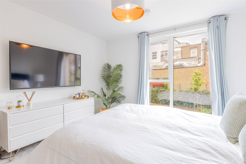 2 bedrooms apartments/flats to sale in Perryfield Way, Hendon-image 6