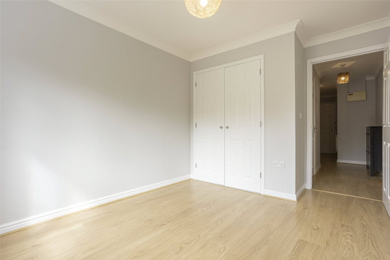 2 bedrooms apartments/flats to sale in Runway Close, Colindale-image 9