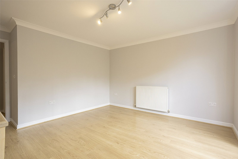 2 bedrooms apartments/flats to sale in Runway Close, Colindale-image 14