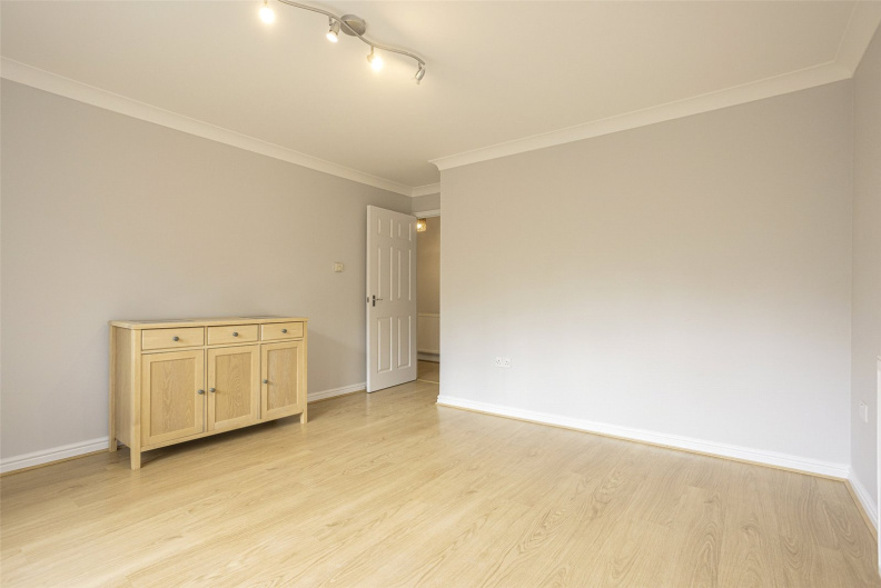 2 bedrooms apartments/flats to sale in Runway Close, Colindale-image 16