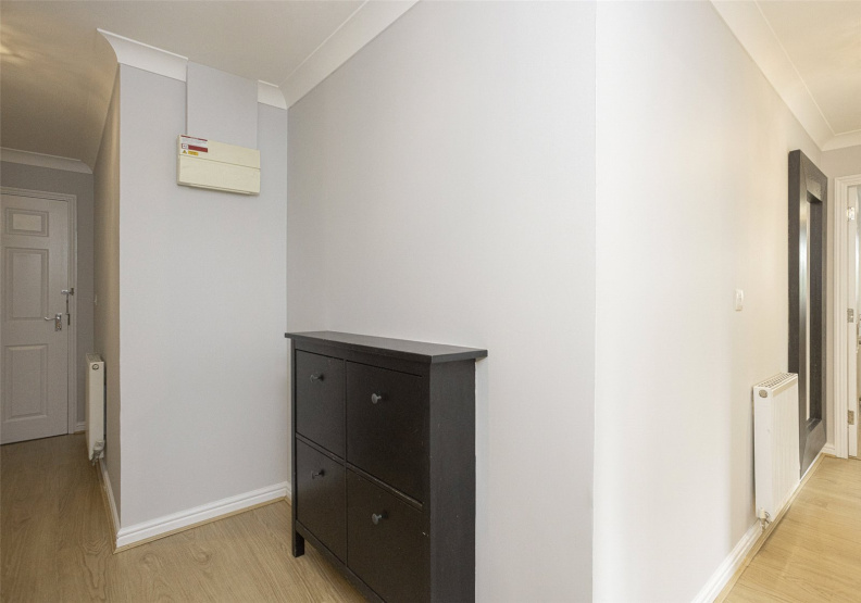 2 bedrooms apartments/flats to sale in Runway Close, Colindale-image 3