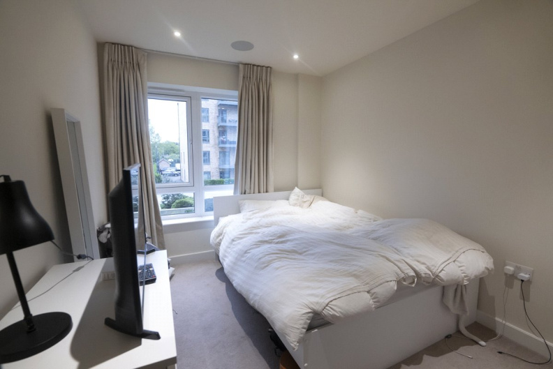 1 bedroom apartments/flats for sale in Beaufort Square, Beaufort Park - NW9 view 6