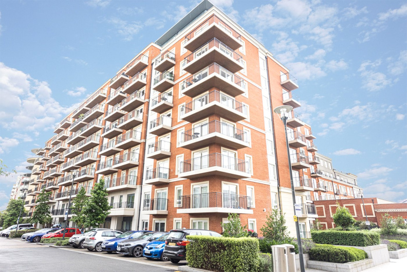 1 bedroom apartments/flats to sale in Beaufort Square, Beaufort Park, Colindale-image 1