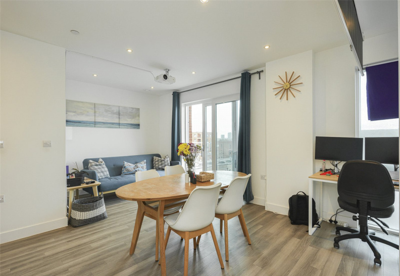 1 bedroom apartments/flats to sale in Lismore Boulevard, Colindale Gardens-image 9