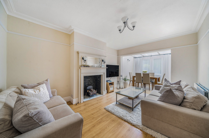 3 bedrooms houses to sale in Glendun Road, Acton-image 2