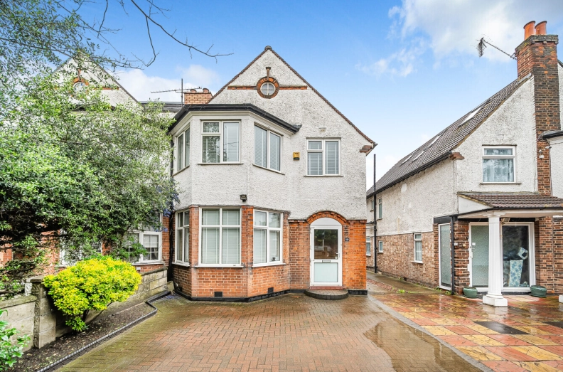 3 bedrooms houses to sale in Glendun Road, Acton-image 1