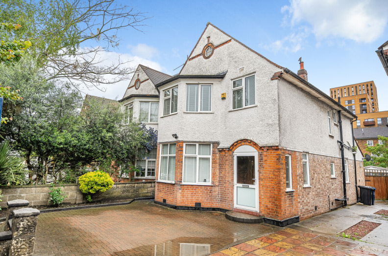 3 bedrooms houses to sale in Glendun Road, Acton-image 9