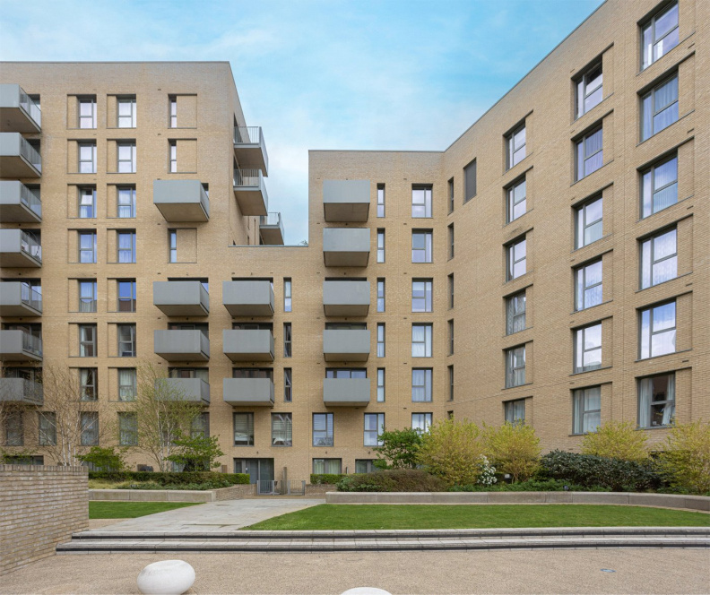 3 bedrooms apartments/flats to sale in Moorhen Drive, Hendon-image 19