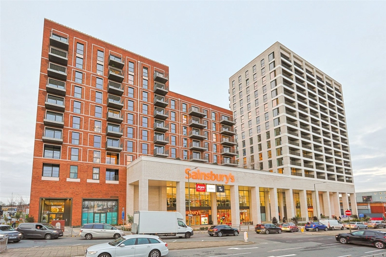2 bedrooms apartments/flats for sale in The Hyde, Silkstream - NW9 view 2
