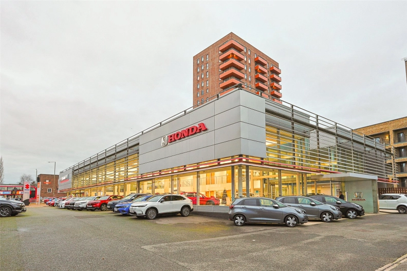 2 bedrooms apartments/flats for sale in The Hyde, Silkstream - NW9 view 5