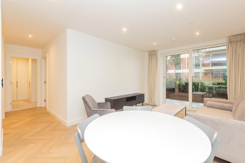 2 bedrooms apartments/flats to sale in Henshaw Parade, The Hyde, Colindale-image 15