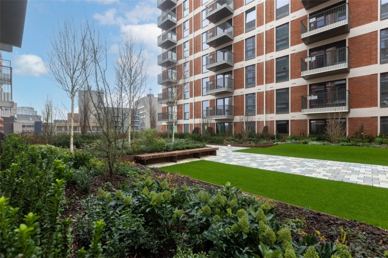 2 bedrooms apartments/flats to sale in Henshaw Parade, The Hyde, Colindale-image 10