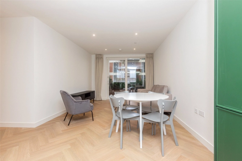 2 bedrooms apartments/flats to sale in Henshaw Parade, The Hyde, Colindale-image 12