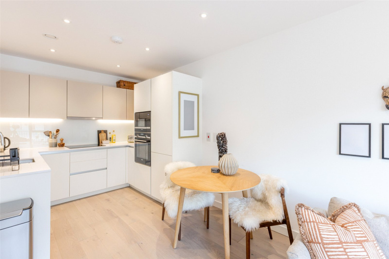 1 bedroom apartments/flats to sale in Tydeman House, Williams Road, West Ealing-image 14