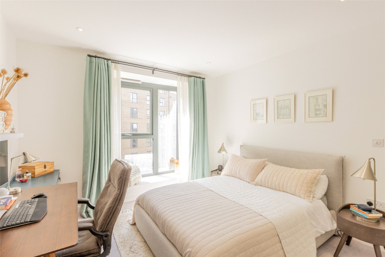 1 bedroom apartments/flats to sale in Tydeman House, Williams Road, West Ealing-image 2