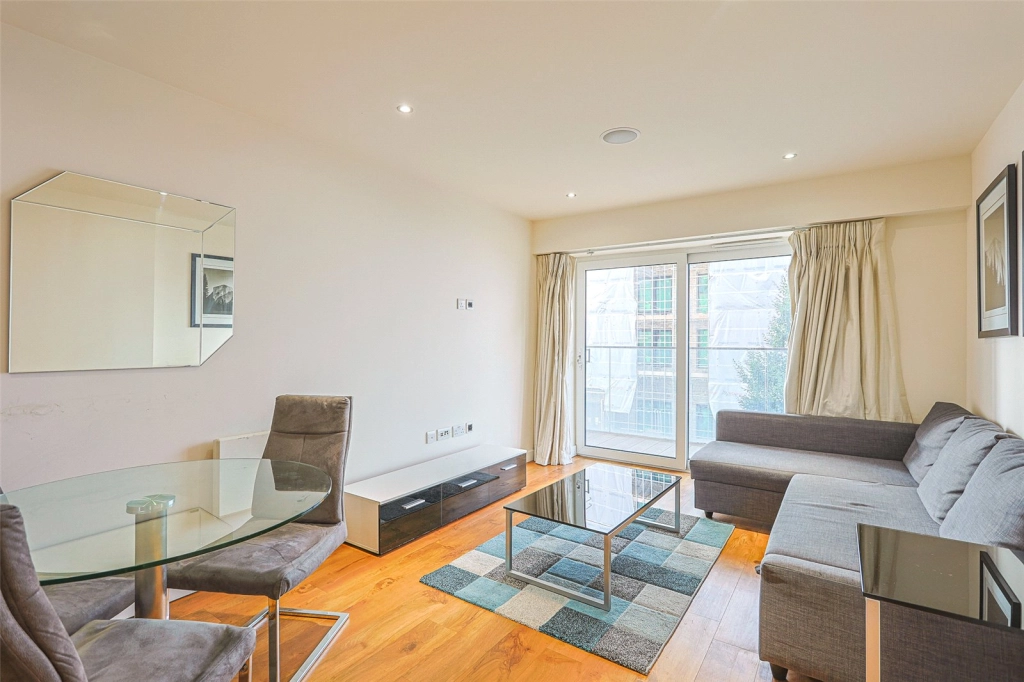 1 bedroom apartments/flats for sale in East Drive, Colindale - NW9 view 3