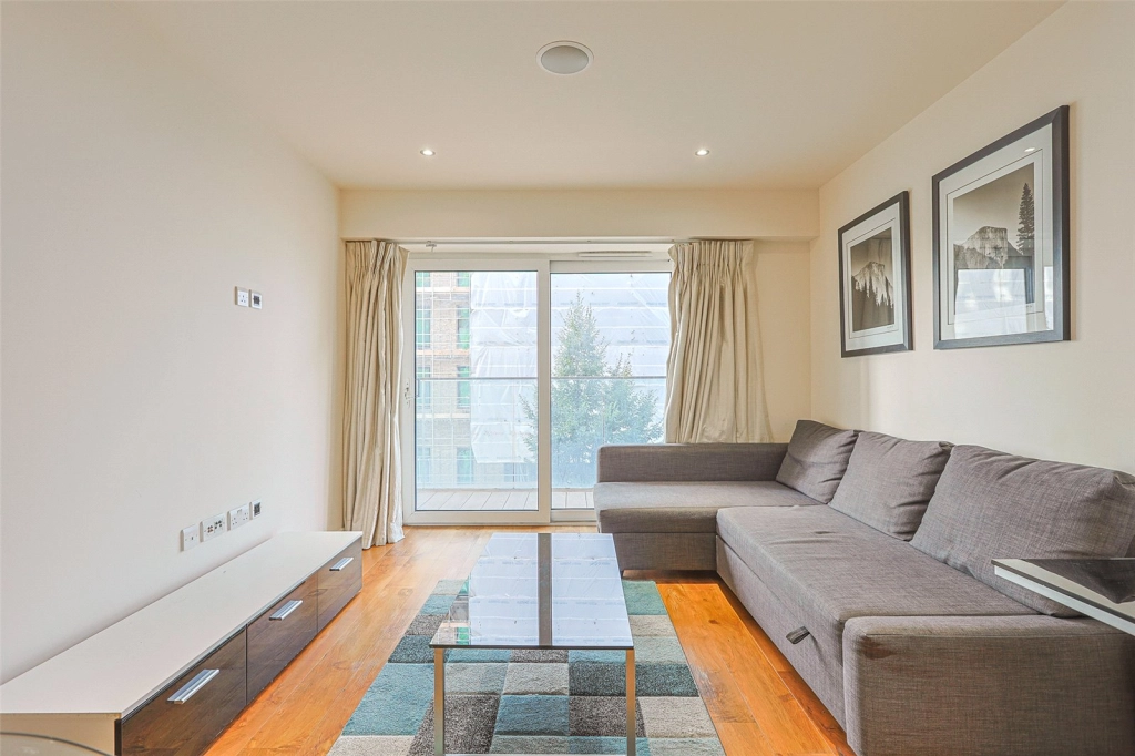 1 bedroom apartments/flats for sale in East Drive, Colindale - NW9 view 4