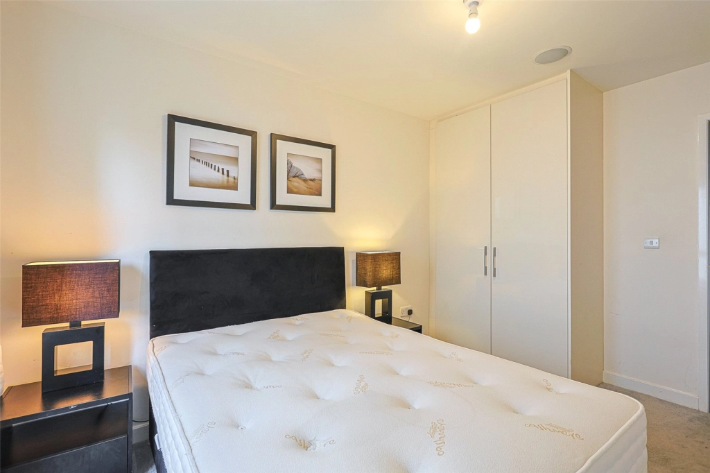 1 bedroom apartments/flats for sale in East Drive, Colindale - NW9 view 14