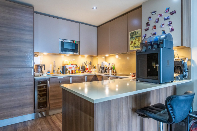 1 bedroom apartments/flats to sale in East Drive, Beaufort Park, Colindale-image 8