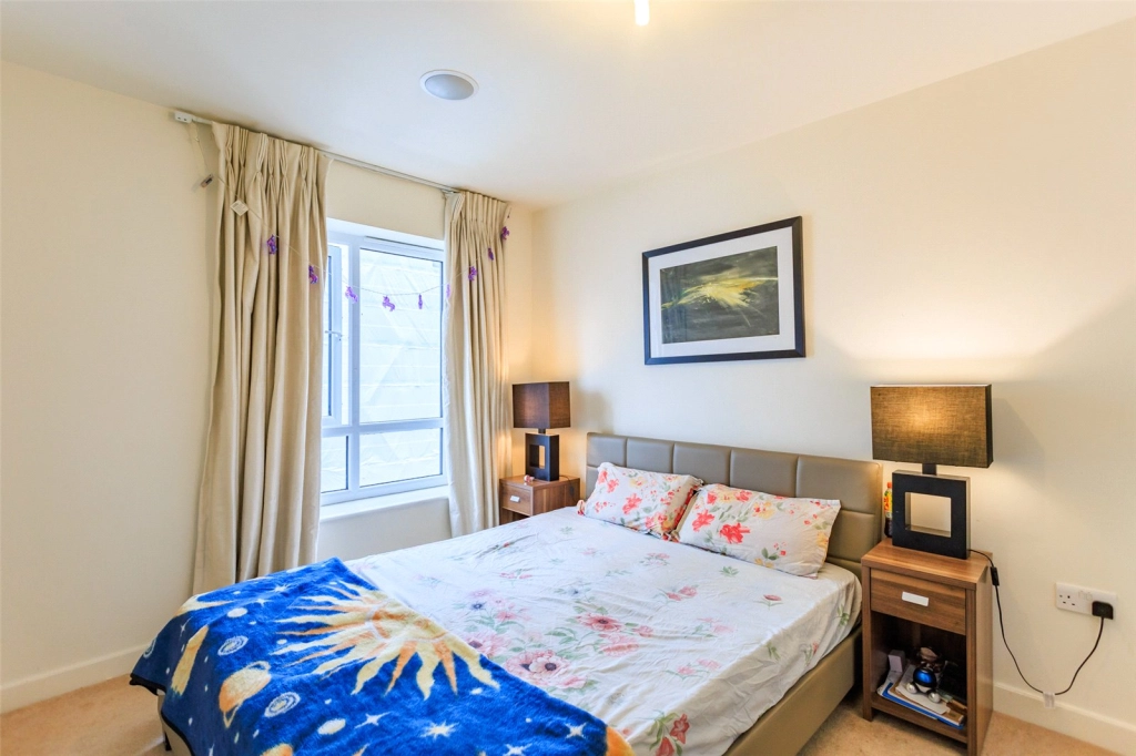 1 bedroom apartments/flats for sale in East Drive, Colindale - NW9 view 6