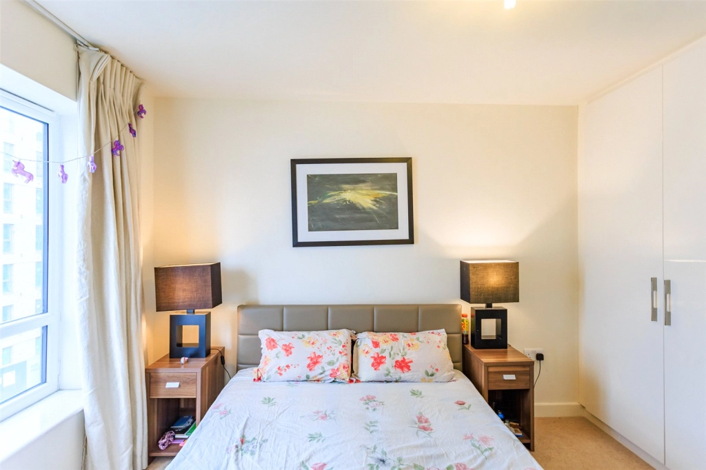 1 bedroom apartments/flats for sale in East Drive, Colindale - NW9 view 11