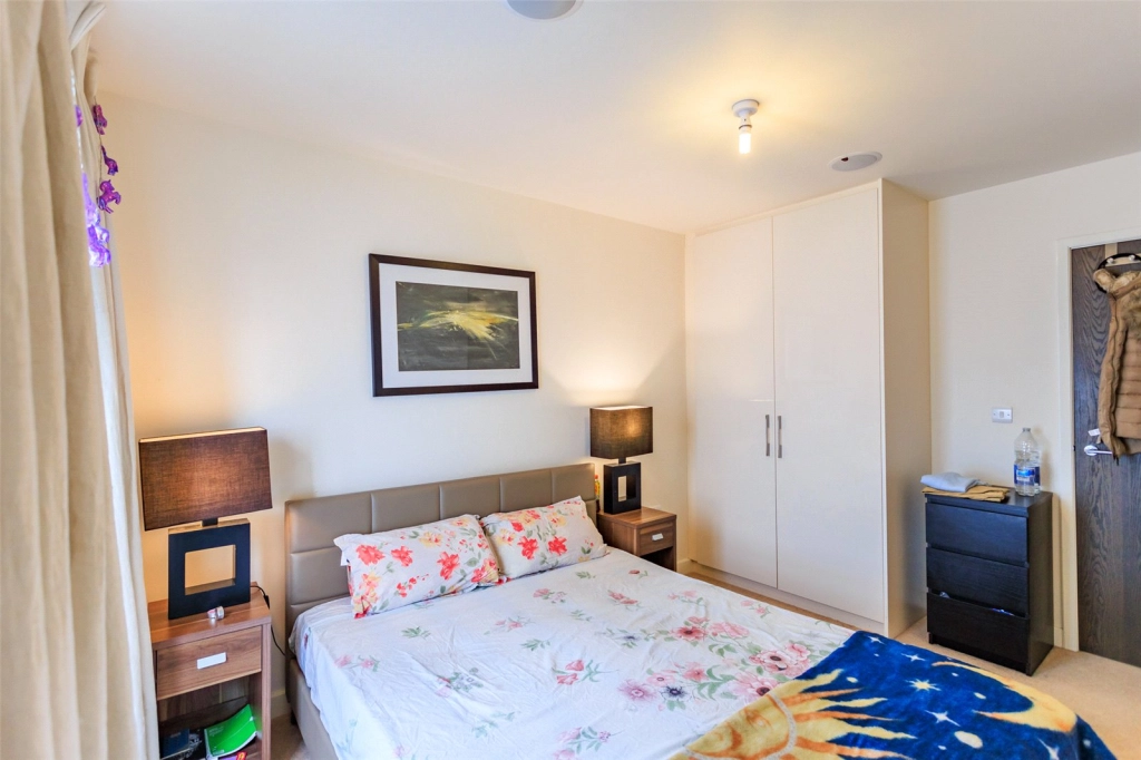 1 bedroom apartments/flats for sale in East Drive, Colindale - NW9 view 12