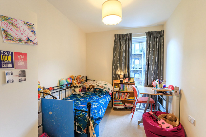 3 bedrooms apartments/flats for sale in Guardian Avenue, Colindale - NW9 view 7