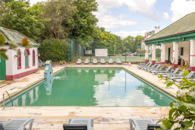 Ealing Village, London - W5 view 14