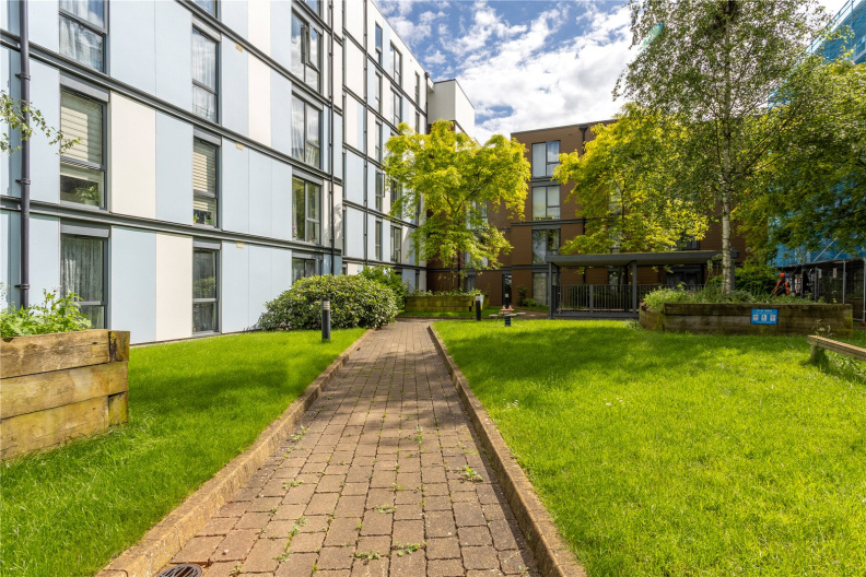 1 bedroom apartments/flats for sale in Salk Close, Colindale - NW9 view 8