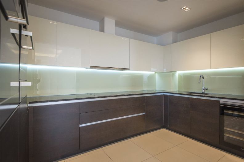 3 bedrooms apartments/flats for sale in Longfield Avenue, Ealing - W5 view 6