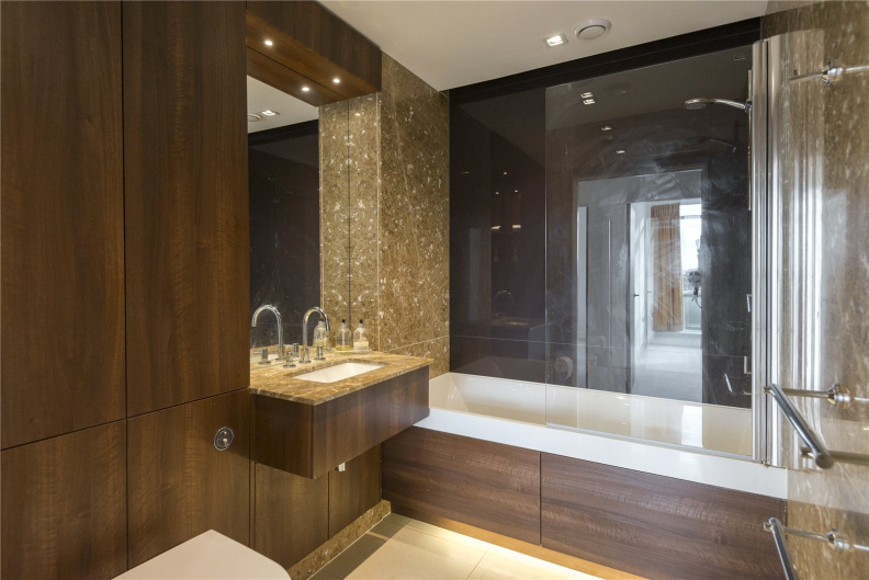 3 bedrooms apartments/flats for sale in Longfield Avenue, Ealing - W5 view 15