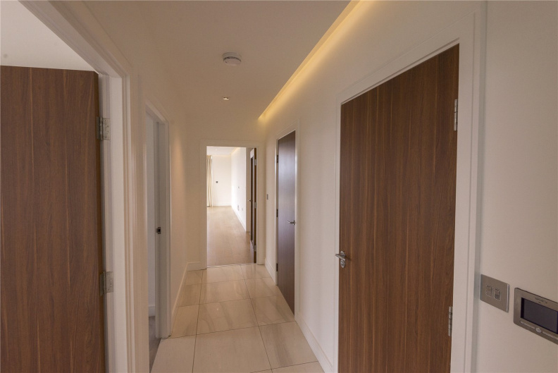 3 bedrooms apartments/flats for sale in Longfield Avenue, Ealing - W5 view 16