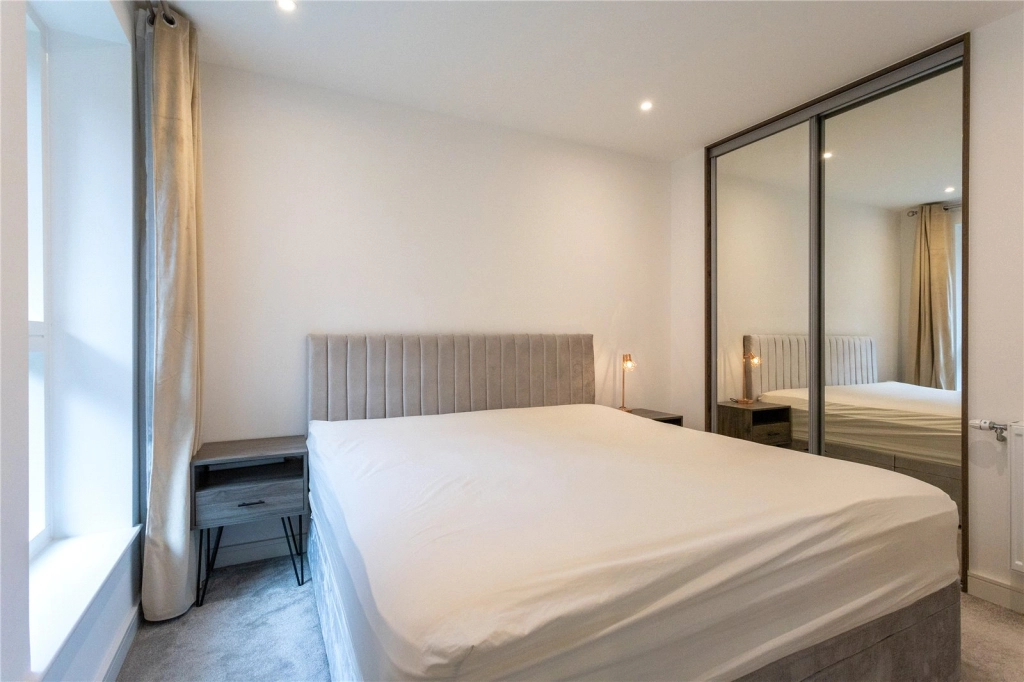 Studio apartments/flats for sale in Greenleaf Walk, Southall - UB1 view 11