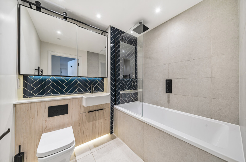 1 bedroom apartments/flats to sale in Greenleaf Walk, Southall-image 4