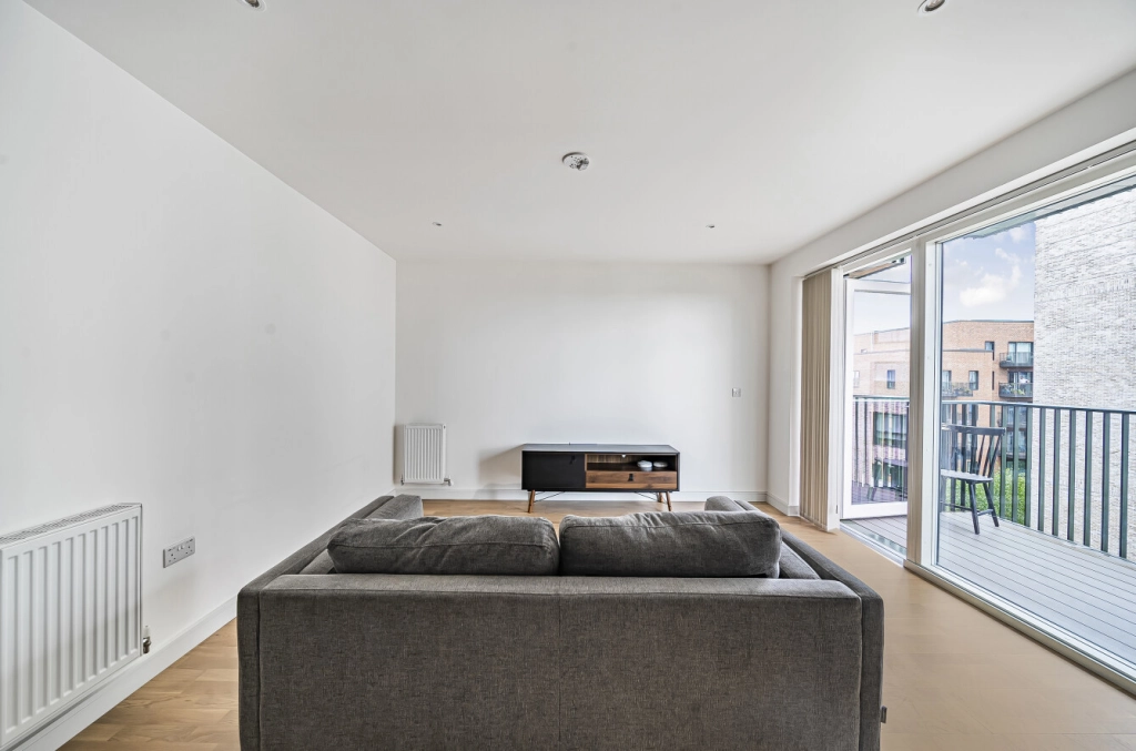 1 bedroom apartments/flats for sale in Greenleaf Walk, Southall - UB1 view 15