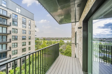 Greenleaf Walk, Southall - UB1 view 9