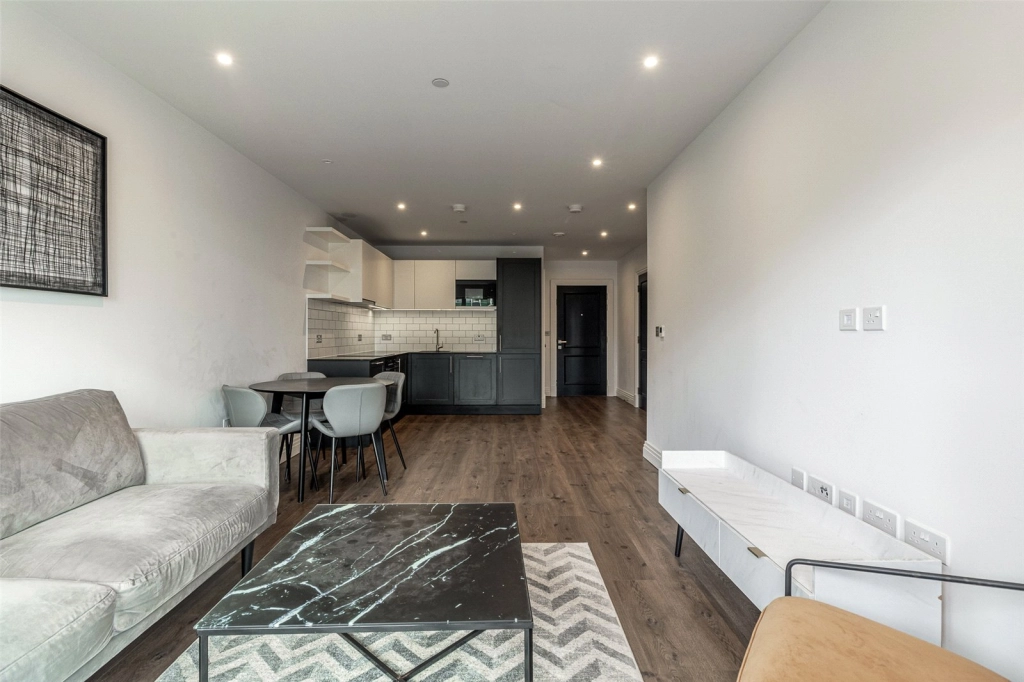 1 bedroom apartments/flats for sale in Filmworks Walk, Ealing - W5 view 4