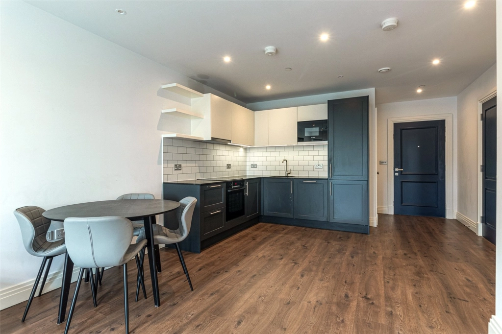 1 bedroom apartments/flats for sale in Filmworks Walk, Ealing - W5 view 2