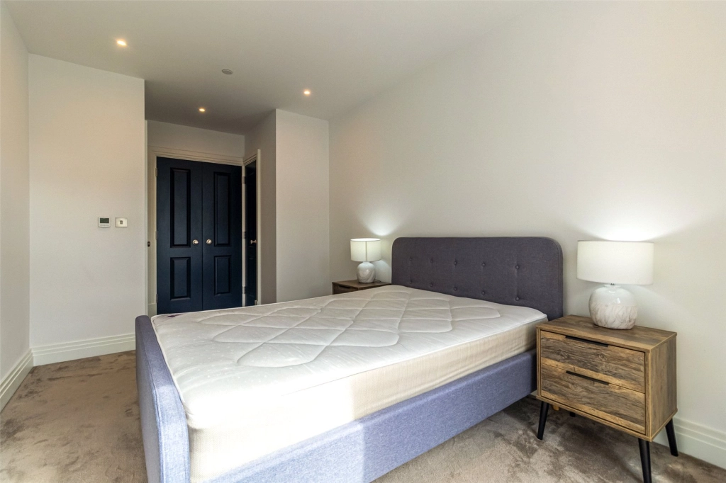 1 bedroom apartments/flats for sale in Filmworks Walk, Ealing - W5 view 8