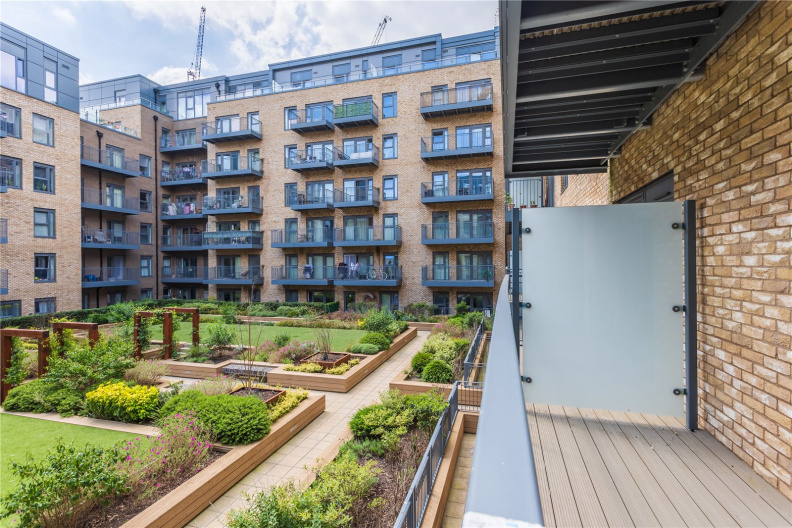 1 bedroom apartments/flats to sale in Beaufort Square, Colindale-image 9